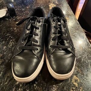 Sperry black leather loafers, size 9. Almost new.